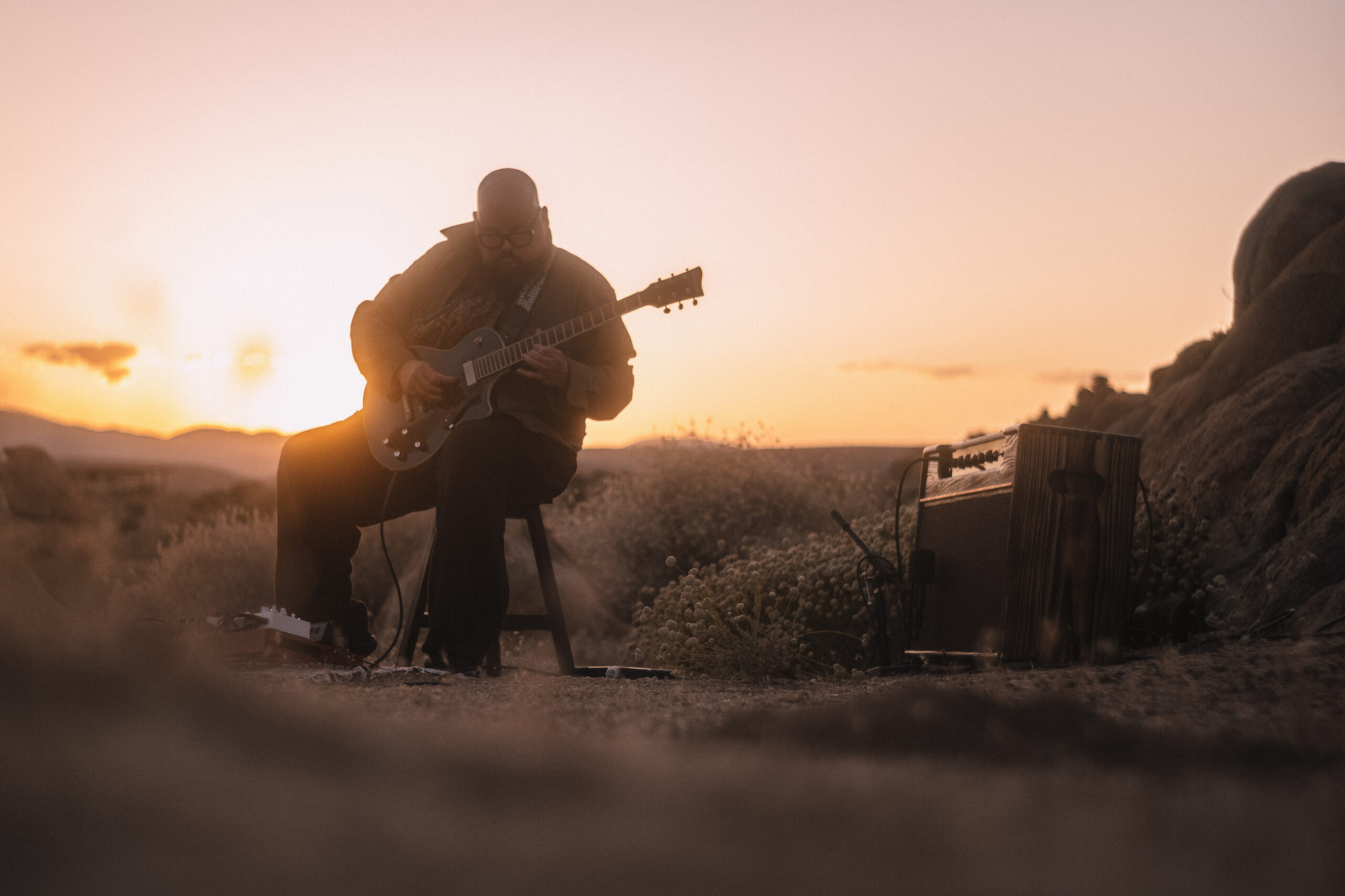 Desert Signal: Alain Johannes, a Pedalboard, and the Open Sky